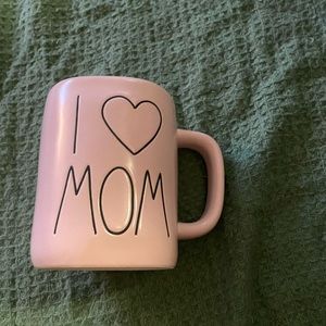 I ❤️ Mom Rae Dunn Mug Like New Pale Pink